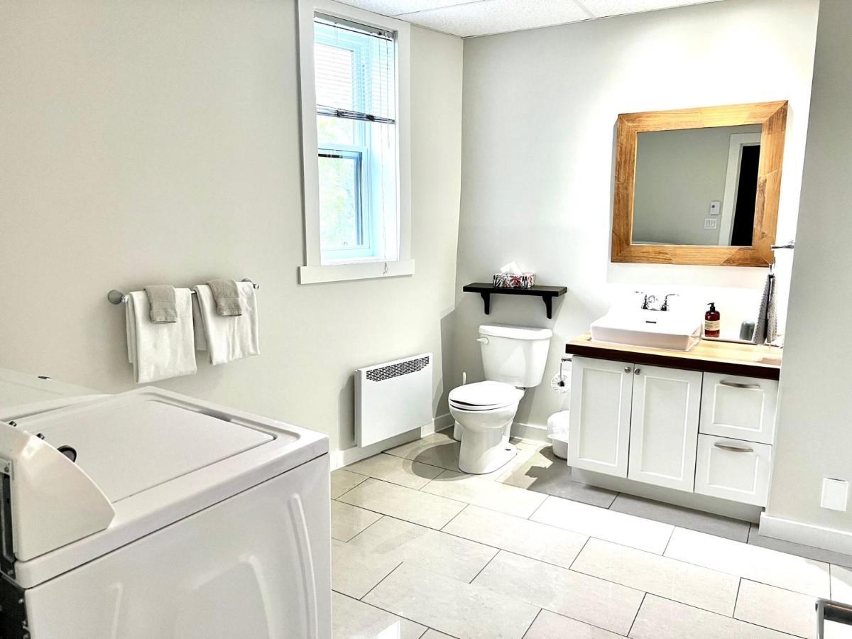 Sutton - Condo Au Coeur Du Village Ngoại thất bức ảnh